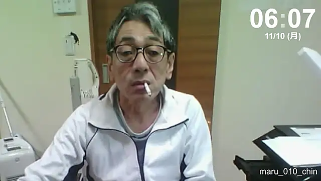 Snapshot of mama010-chan chatting on November 9, 9:08 pm mama010-chan online show from November 9, 9:08 pm