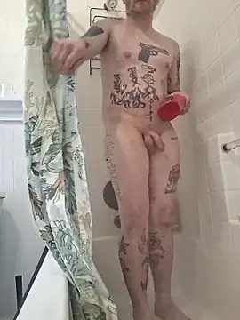 Snapshot of GINGERHEADMAN chatting on February 12, 4:51 pm GINGERHEADMAN online show from February 12, 4:51 pm