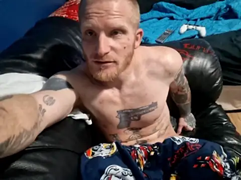 Snapshot of GINGERHEADMAN chatting on January 19, 9:57 am GINGERHEADMAN online show from January 19, 9:57 am