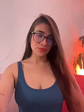 MariaIsabella8 online show from June 2, 9:15 pm