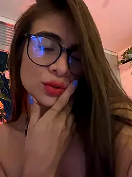MariaIsabella8 online show from October 3, 11:39 pm