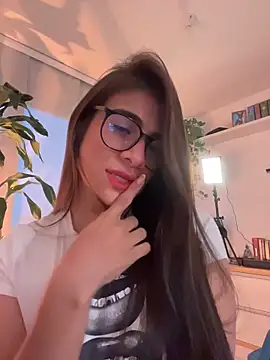 MariaIsabella8 online show from March 28, 10:44 pm