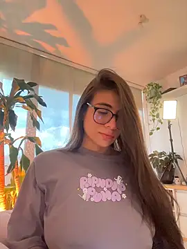 MariaIsabella8 online show from April 15, 8:42 pm