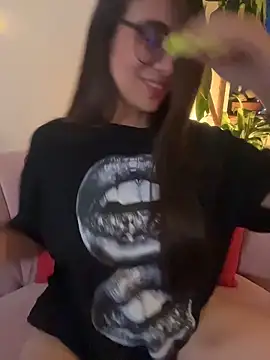 MariaIsabella8 online show from April 25, 11:24 pm