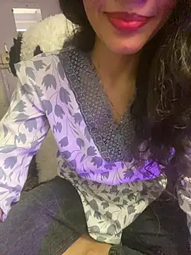 Divyaa69 online show from January 18, 3:32 am