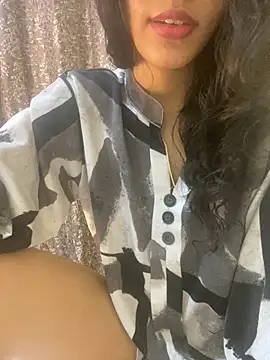 Divyaa69 online show from October 2, 1:36 pm