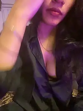 Divyaa69 online show from November 18, 5:16 pm