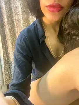 Divyaa69 online show from October 4, 10:39 am