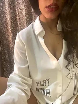 Divyaa69 online show from September 23, 1:18 pm