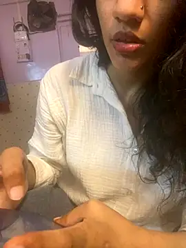 Divyaa69 online show from December 1, 6:42 pm