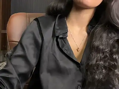 Divyaa69 online show from June 7, 6:24 pm
