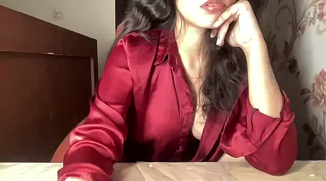 Divyaa69 online show from February 12, 4:22 pm