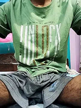 Snapshot of Afgref5335 chatting on October 18, 5:48 pm Afgref5335 online show from October 18, 5:48 pm