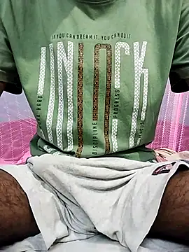 Snapshot of Afgref5335 chatting on October 28, 5:34 pm Afgref5335 online show from October 28, 5:34 pm