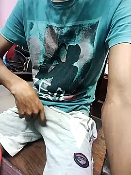 Snapshot of Afgref5335 chatting on October 17, 5:59 pm Afgref5335 online show from October 17, 5:59 pm