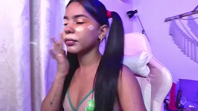 abby tgn online show from December 5, 12:28 pm