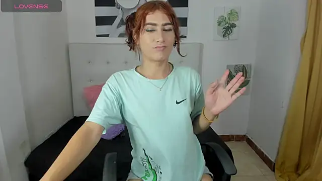 Snapshot of Sofia_agudelo chatting on October 27, 3:13 pm Sofia agudelo online show from October 27, 3:13 pm