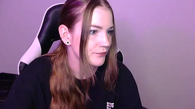 Snapshot of KLEOKILLS chatting on October 3, 8:54 pm KLEOKILLS online show from October 3, 8:54 pm