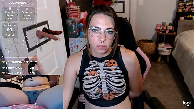 KSwonderland6 online show from October 31, 1:41 pm