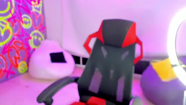 GEANNAROSE online show from January 25, 1:19 pm