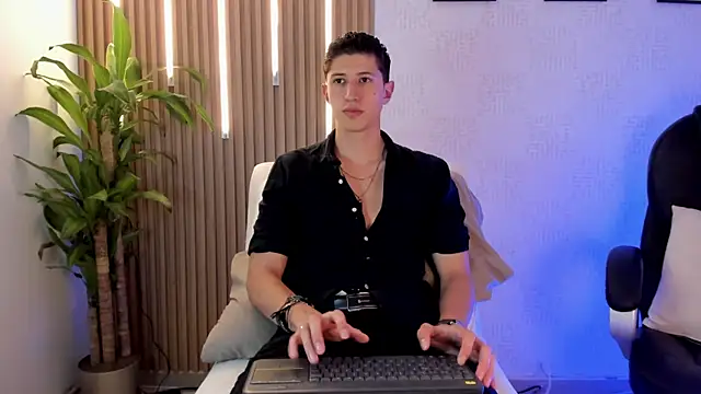 Dorianmistery2322  online show from November 11, 12:16 am