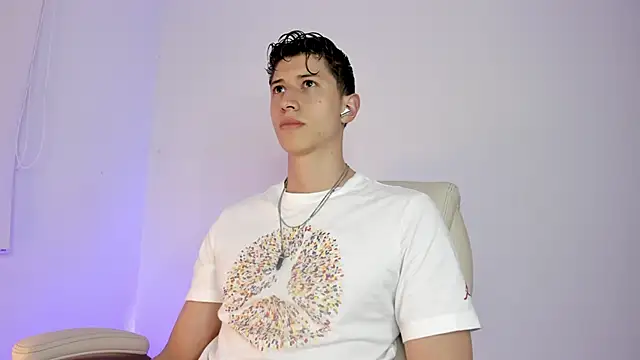 Dorianmistery2322  online show from April 18, 12:02 am