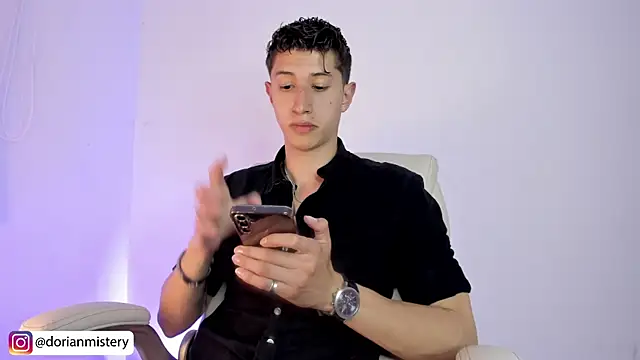 Dorianmistery2322  online show from April 14, 10:04 pm