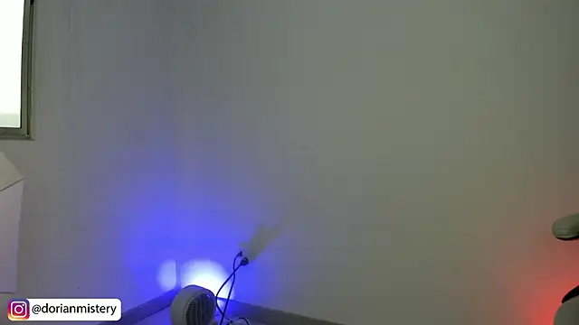 Dorianmistery2322  online show from April 7, 10:55 pm