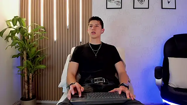 Dorianmistery2322  online show from December 17, 8:36 pm