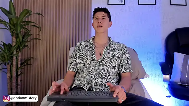 Dorianmistery2322  online show from September 15, 12:44 am