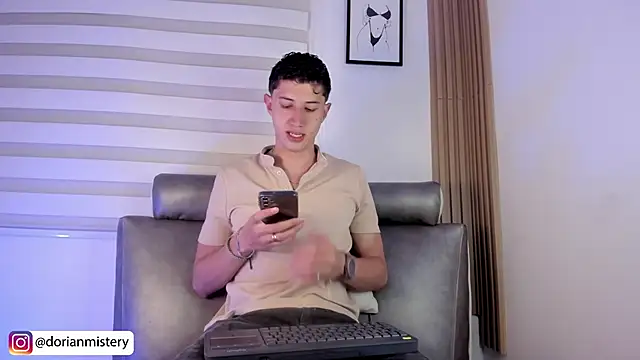 Dorianmistery2322  online show from March 6, 12:05 am