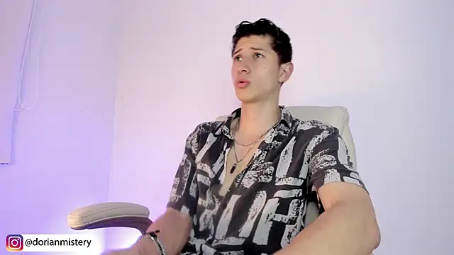 Dorianmistery2322  online show from April 4, 11:00 pm