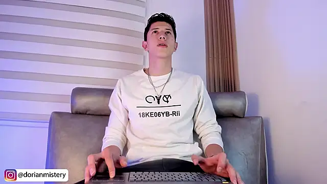 Dorianmistery2322  online show from February 18, 12:41 am