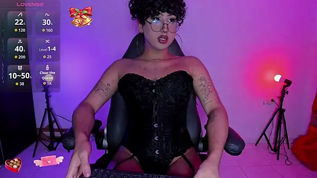 Heka Prudence online show from May 3, 1:44 am