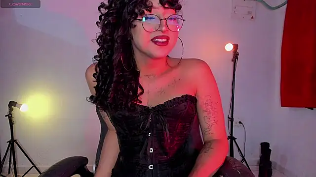 Snapshot of Heka_Prudence chatting on June 10, 4:35 am Heka Prudence online show from June 10, 4:35 am
