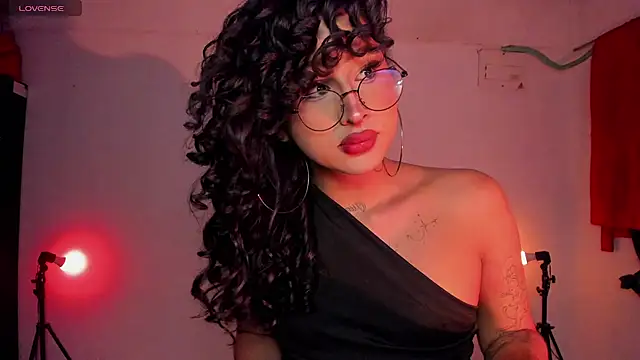 Snapshot of Heka_Prudence chatting on June 30, 3:28 am Heka Prudence online show from June 30, 3:28 am