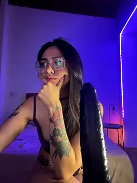 Snapshot of soygalaof chatting on December 14, 5:57 am soygalaof online show from December 14, 5:57 am