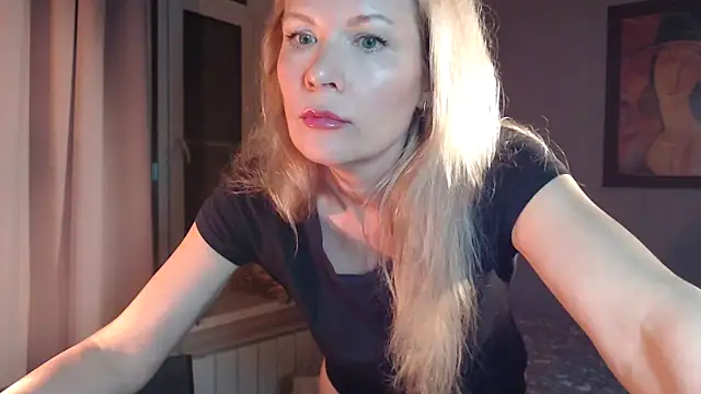 Juli julyyy online show from January 19, 10:39 pm