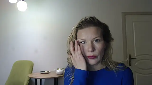 Juli julyyy online show from December 28, 12:13 pm