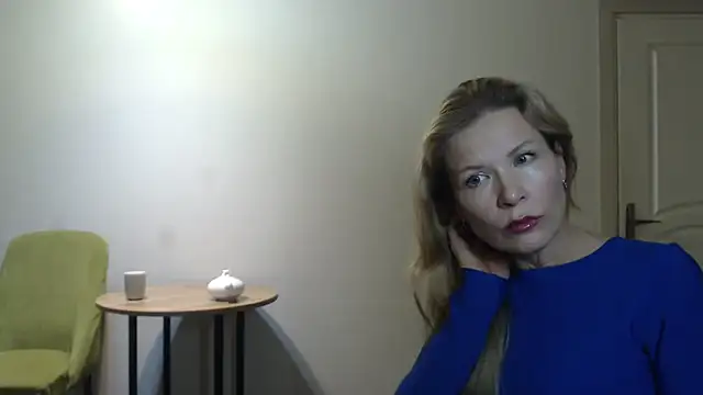 Juli julyyy online show from January 12, 12:18 am