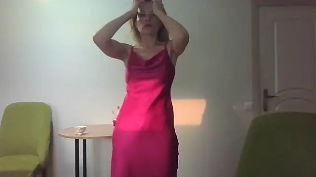 Juli julyyy online show from December 26, 5:04 am