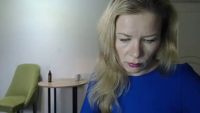 Juli julyyy online show from December 24, 4:55 am