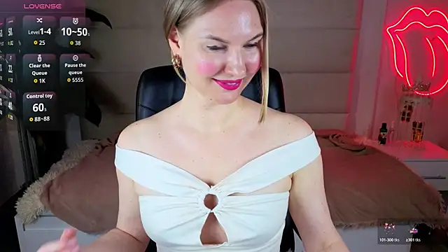 Angel Nikole online show from April 5, 1:56 am