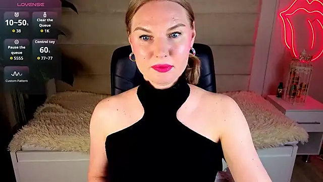 Snapshot of Angel_Nikole chatting on July 17, 1:47 am Angel Nikole online show from July 17, 1:47 am