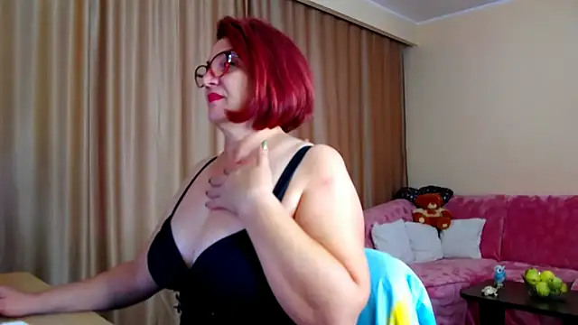 Snapshot of EdithCharm chatting on September 19, 4:00 pm EdithCharm online show from September 19, 4:00 pm