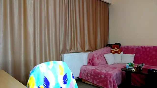 Snapshot of EdithCharm chatting on February 3, 4:23 pm EdithCharm online show from February 3, 4:23 pm