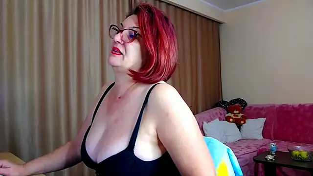 Snapshot of EdithCharm chatting on October 1, 3:38 pm EdithCharm online show from October 1, 3:38 pm