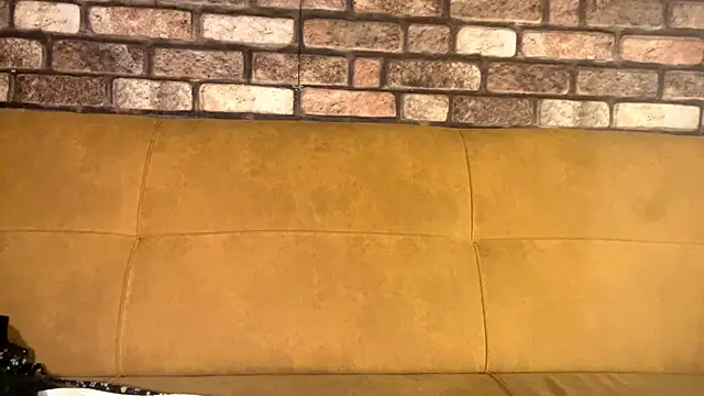 Snapshot of Lora_Squirt chatting on February 22, 10:29 am Lora Squirt online show from February 22, 10:29 am