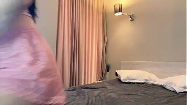 Snapshot of Lora_Squirt chatting on March 17, 9:33 am Lora Squirt online show from March 17, 9:33 am