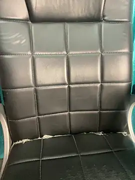 Snapshot of poision51 chatting on February 25, 6:24 am poision51 online show from February 25, 6:24 am